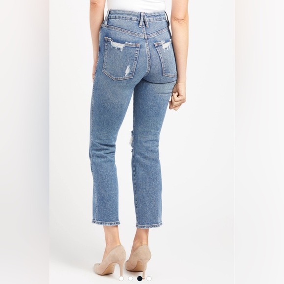 Good American Good Curve Straight Leg High Rise Distressed Ankle Jeans - Picture 3 of 9